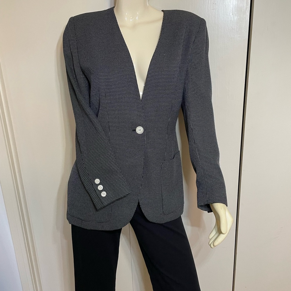Vintage Liz Claiborne Women's Black Blazer